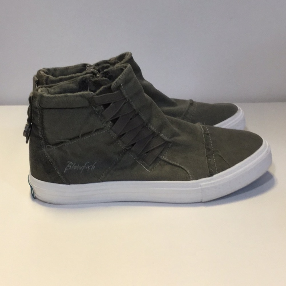 Women’s Blowfish Koala size 10 M